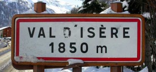 val-d-isere-signpost-welcome val-d-isere-signpost-welcome